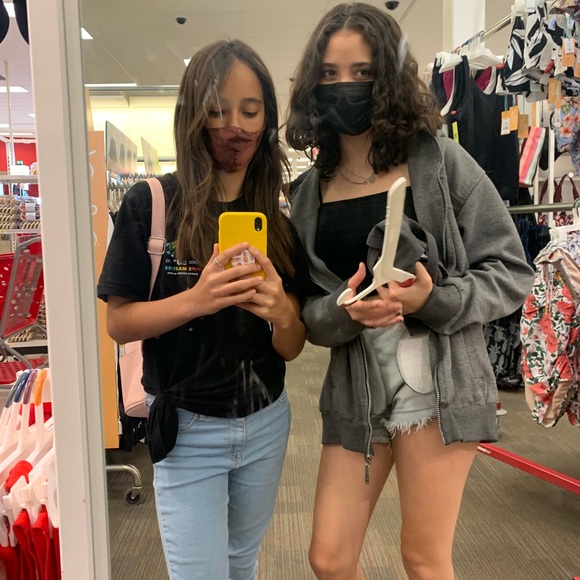 Meet your Posher, Ivy - Picture 6 of 10